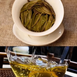 Amber-gold liquor of 2011 Bingdao Ancient Tree Sheng Pu-erh Tea